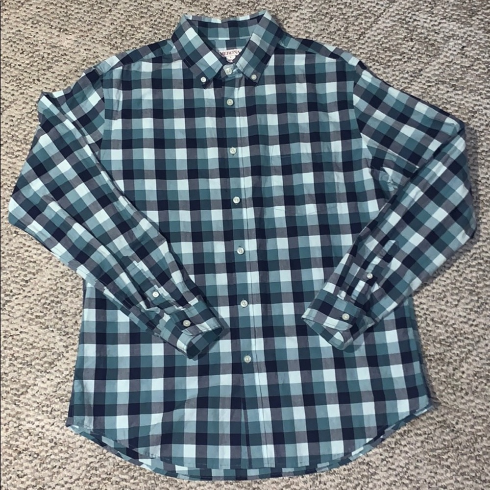 Men’s merona plaid dress shirt sz. Large